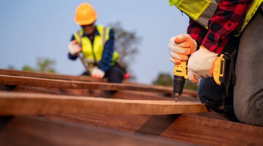 Professional residential roofers in Mangum, OK